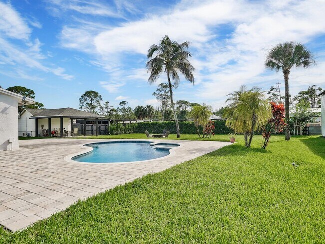 Building Photo - 1350 C Rd