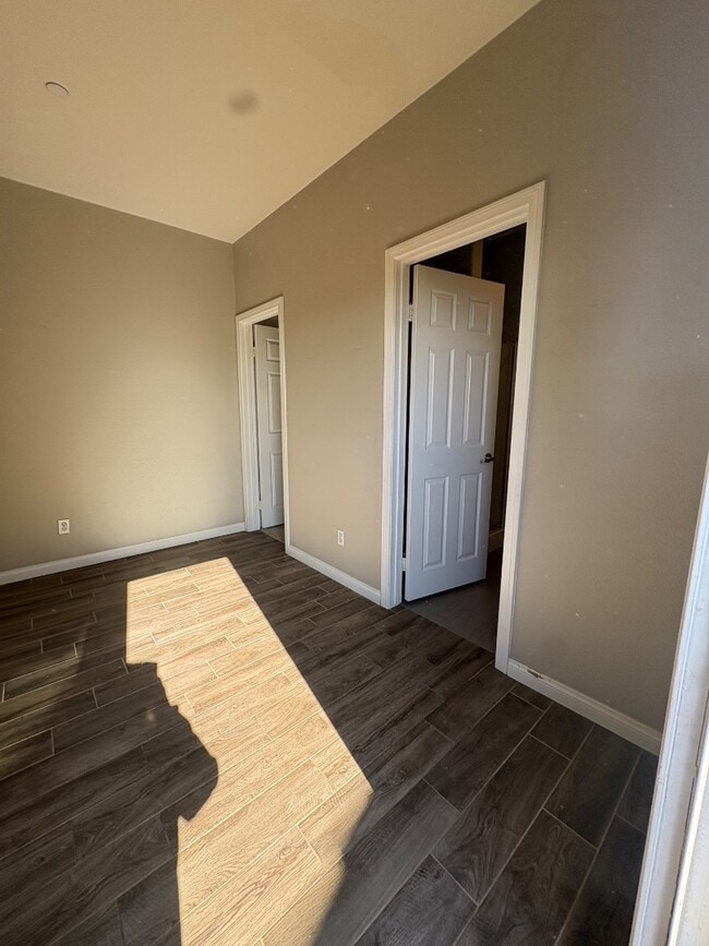 Building Photo - 4935 Tuwa Ct