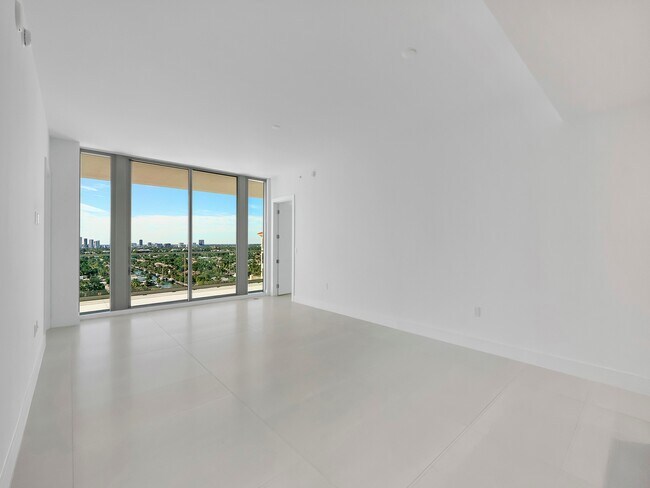 Building Photo - 153 Seabreeze Blvd