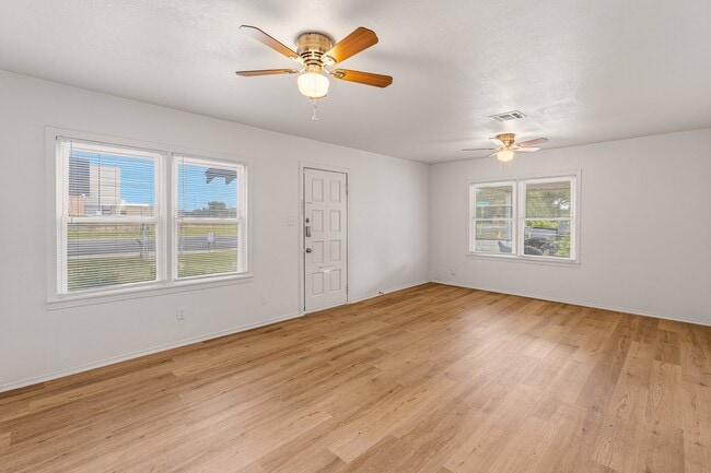 Building Photo - 1500 J J Flewellen Rd