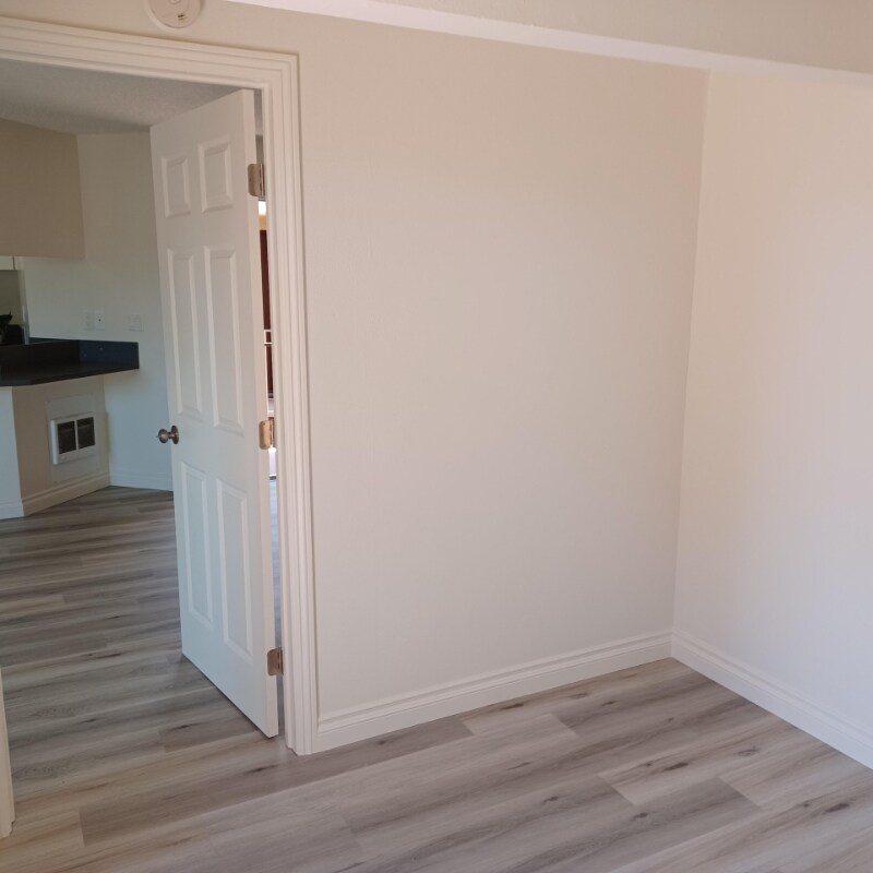 Building Photo - 4901 Heil Ave