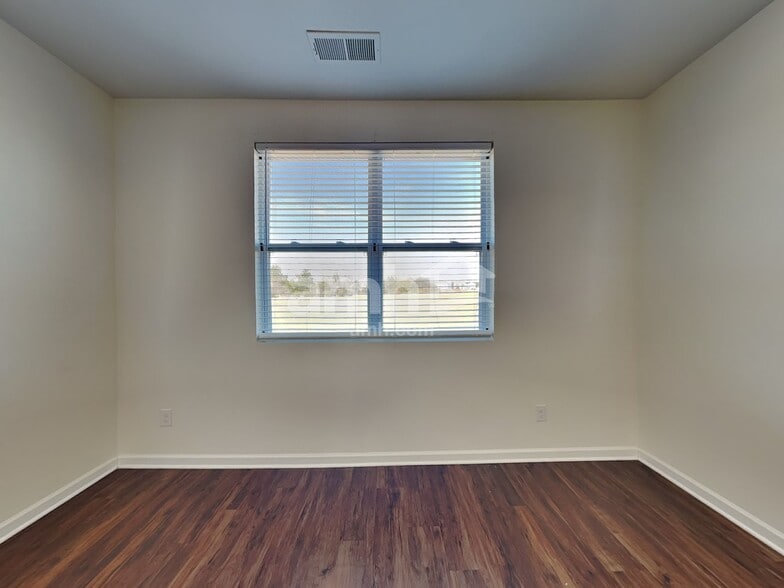 Building Photo - 304 Tessa Grace Wy