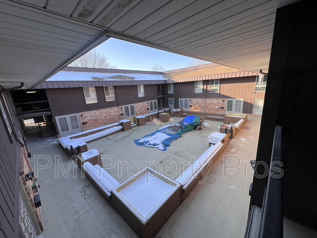 Building Photo - 4253 W Rivers Edge Cir