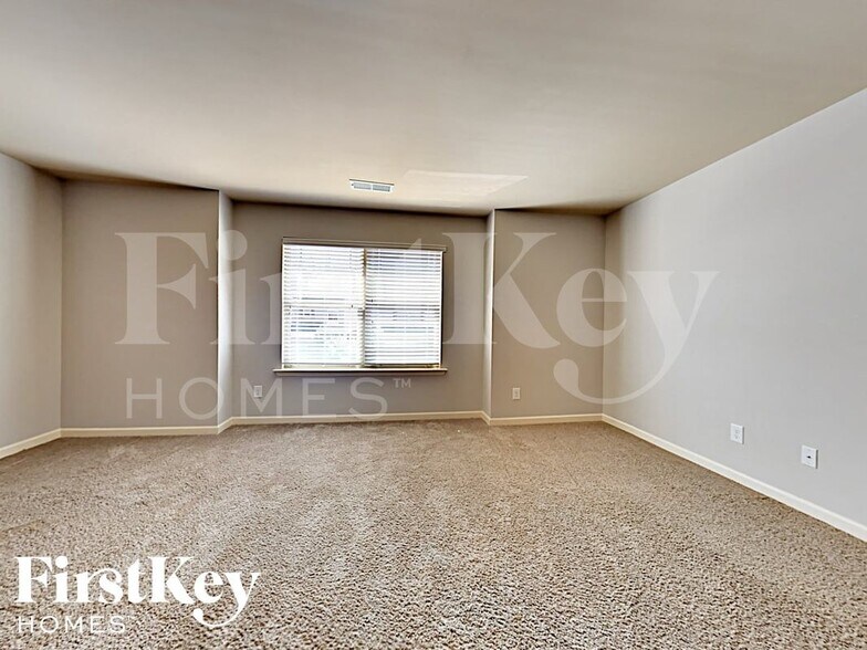 Building Photo - 345 Rankin Cir