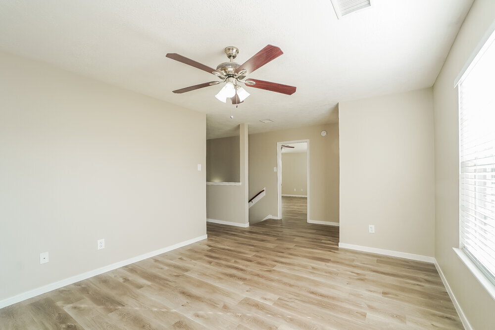 Building Photo - 21902 Willow Shadows Dr