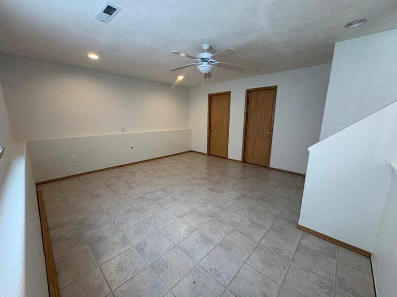 Building Photo - 19023 E Shannon Ln