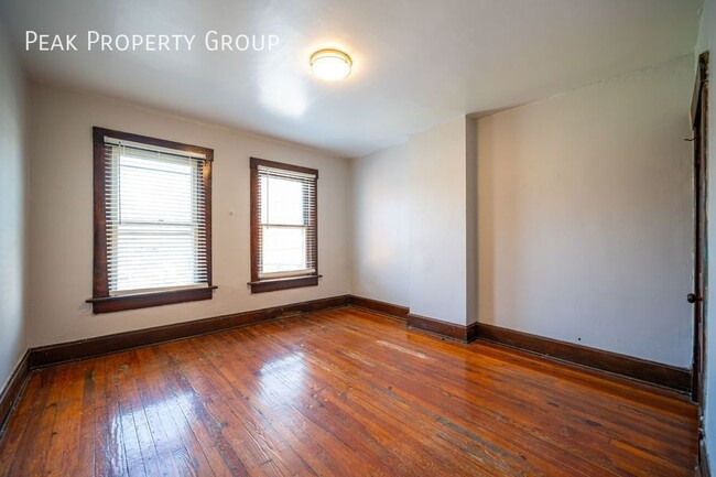 Building Photo - Available Now! Newly Renovated 2 Bedroom T...