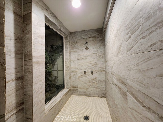 Building Photo - 2499 S Palm Canyon Dr