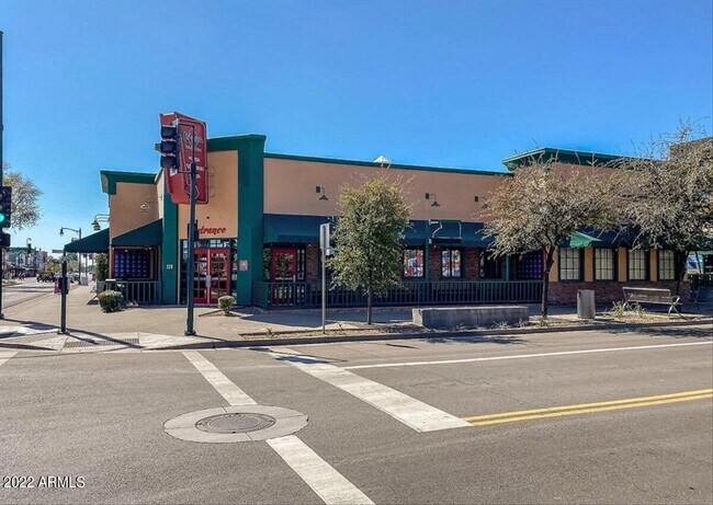 Building Photo - 312 E Mesquite St