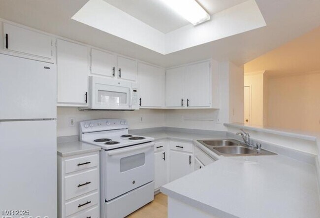 Building Photo - 8600 W Charleston Blvd