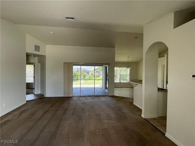 Building Photo - 1005 SW 32nd Terrace