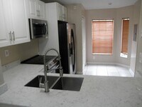Building Photo - 847 Summit Lake Dr
