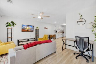 Building Photo - 1338 Nylic St