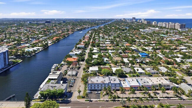 Building Photo - 4454 W Tradewinds Ave