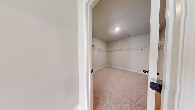 Building Photo - Large Home in The Preserve