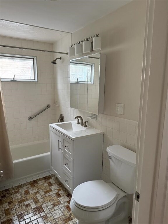 Building Photo - 508 School St