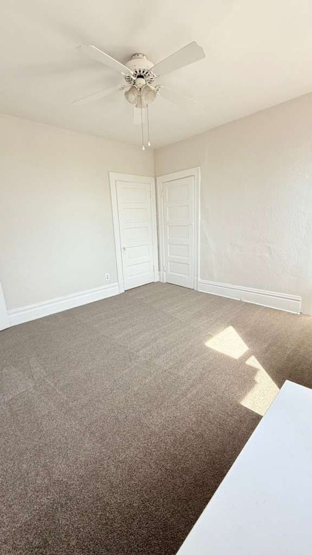 Building Photo - Spacious 4BR 1.5BA Single Family Home in Carrick