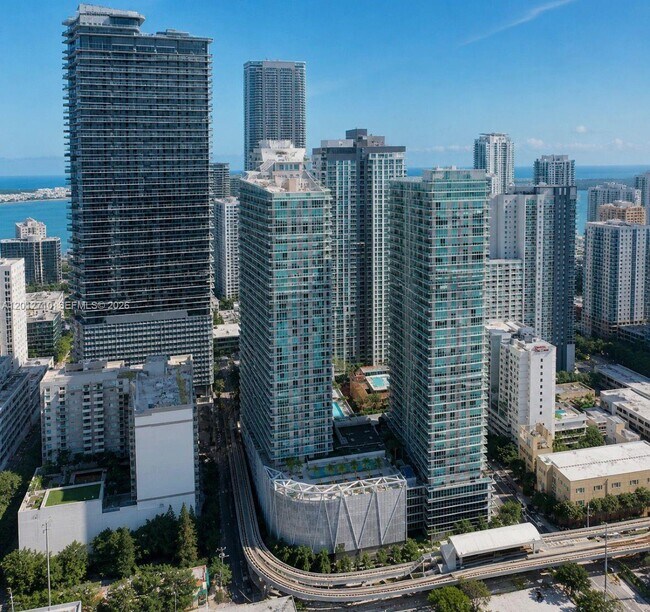 Building Photo - 1111 SW 1st Ave
