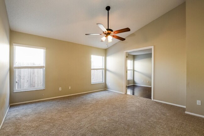 Building Photo - 10025 River Glen Ct