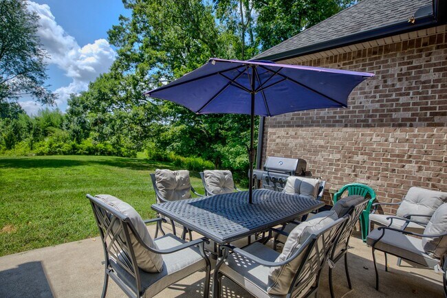 Building Photo - Fully Furnished, Short Term Rental, 1 Mont...