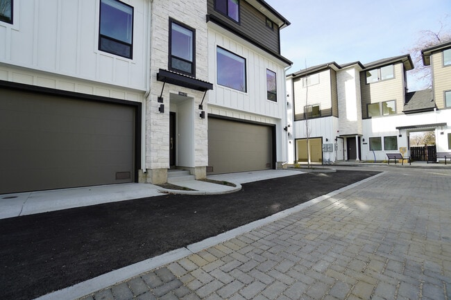 Building Photo - 4629 N Iota Ln