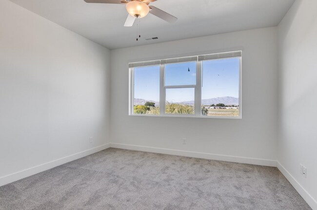 Building Photo - Views - Views - Views!! 4 Bedroom Modern Townhome
