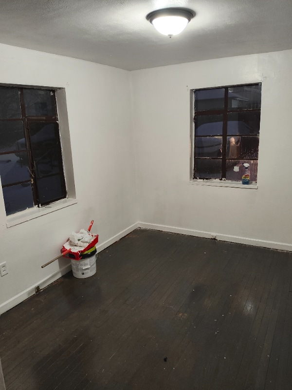 Building Photo - 216 E Bruce Ave