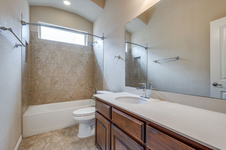 Building Photo - 3316 El Dorado Dr