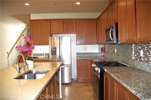 Building Photo - 6550 Mogano Dr