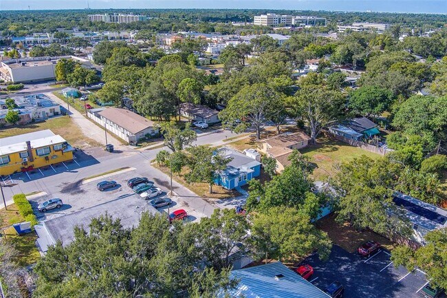 Building Photo - 810 2nd Ave NW