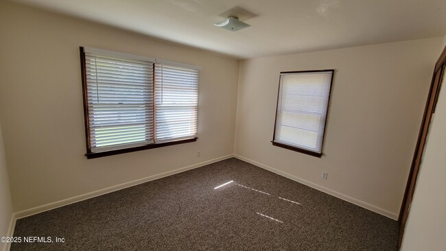 Building Photo - 4505 Clinton Ave