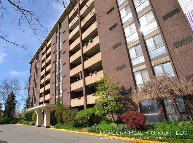 Building Photo - 530 N Main St