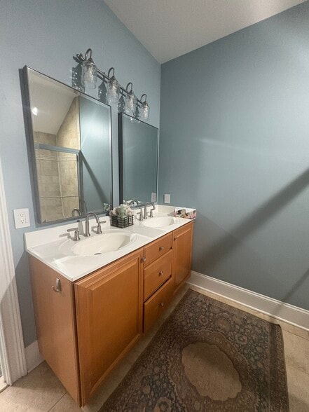 Master Bathroom Floor 3 - 18879 Bethpage Dr