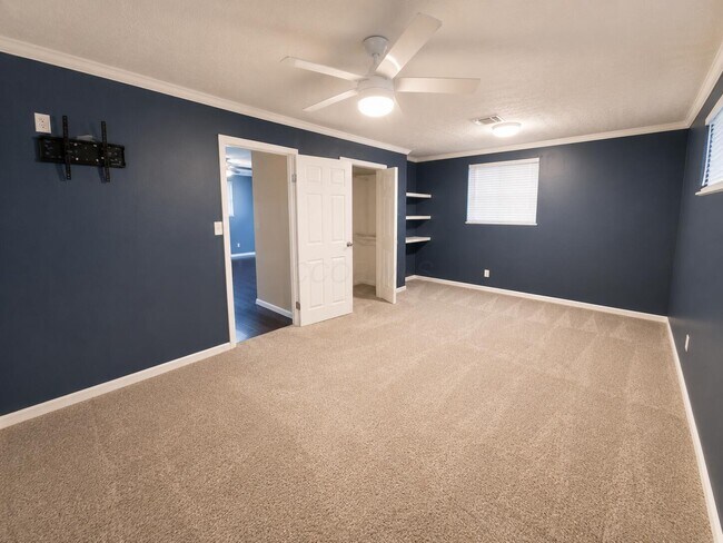 Building Photo - 5230 Wyandot Pl