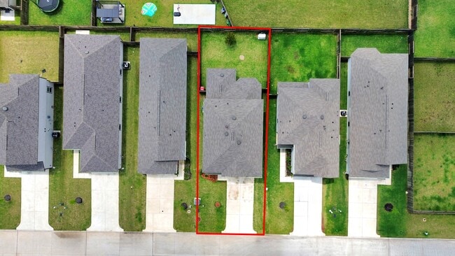 Building Photo - 2473 Carp Dr