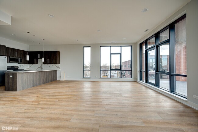 Building Photo - 3114 N Ridgeway Ave