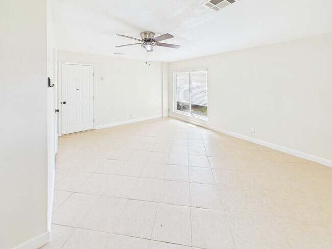 Building Photo - 13010 Foxburo Dr