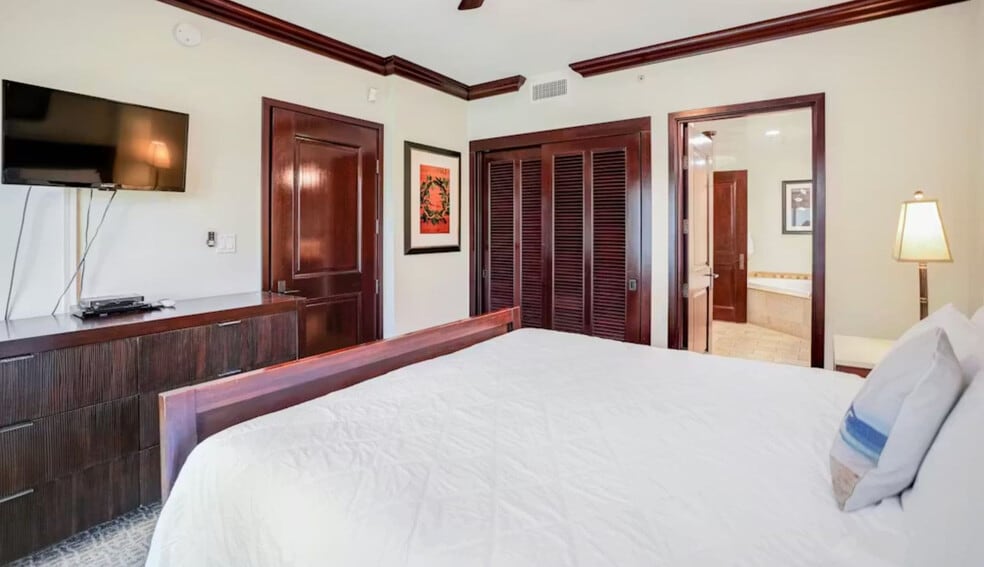 Building Photo - 4-820 Kuhio Highway-SI ID1509617P