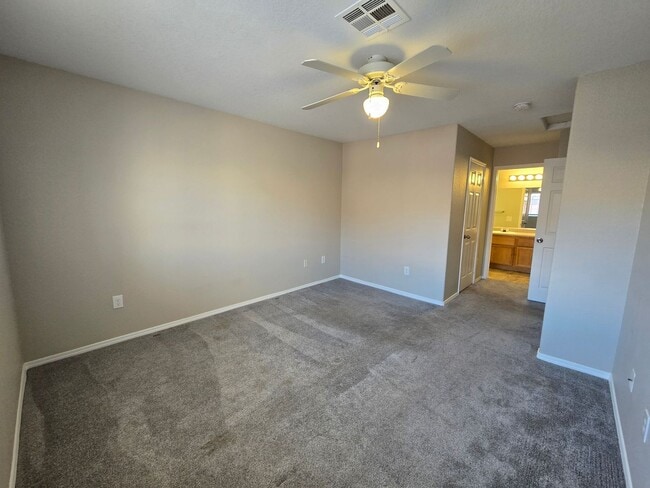 Building Photo - GREAT 2 BED, 2 BATH CONDO! READY FOR IMMED...