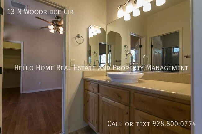 Building Photo - 13 N Woodridge Cir