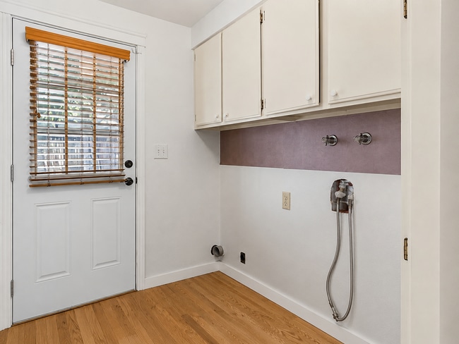 Building Photo - Home Sweet Home in Exclusive Warm Springs Mesa
