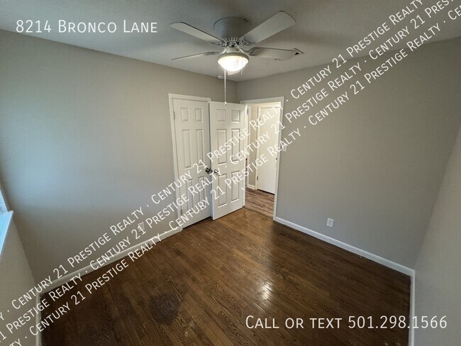 Building Photo - 8214 Bronco Ln