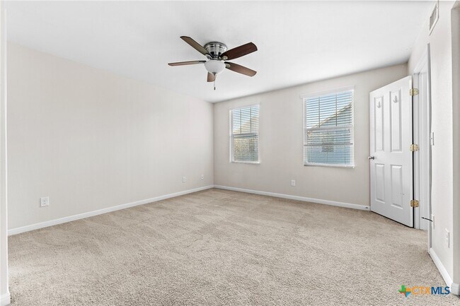 Building Photo - 320 Trestle Tree