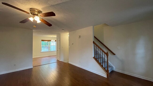 Building Photo - 4 Bed Townhome in South Stafford