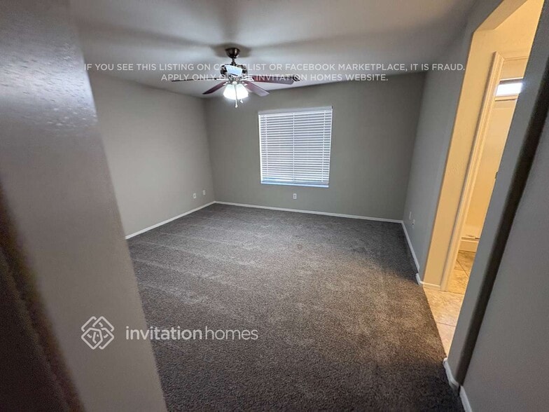 Building Photo - 12470 W Redfield Rd