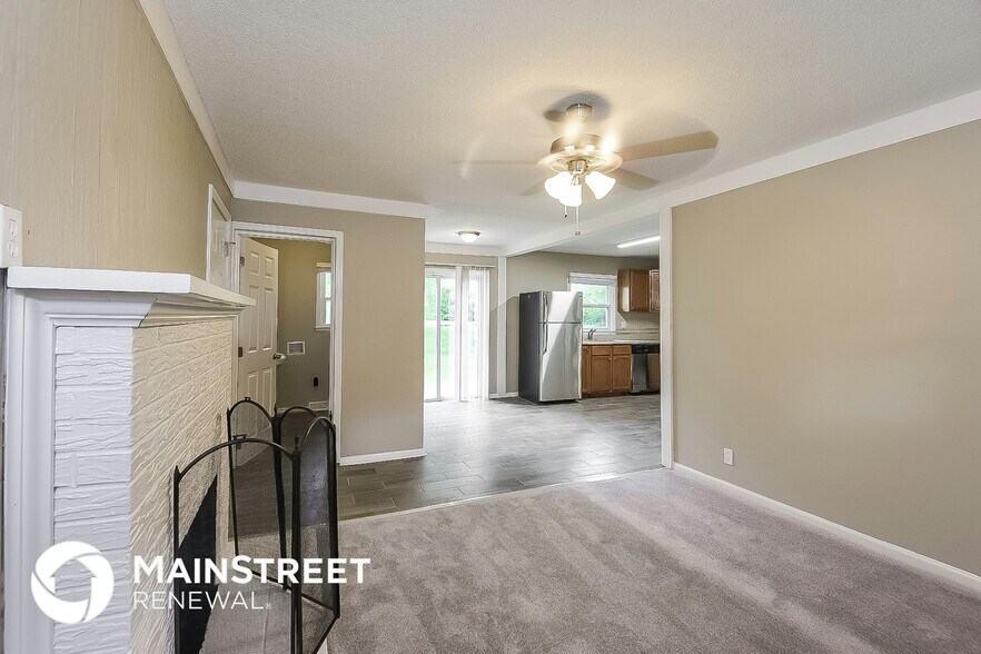 Building Photo - 12500 E 54th Terrace