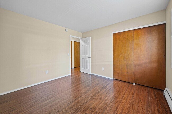 Building Photo - 146 Woodhill Dr