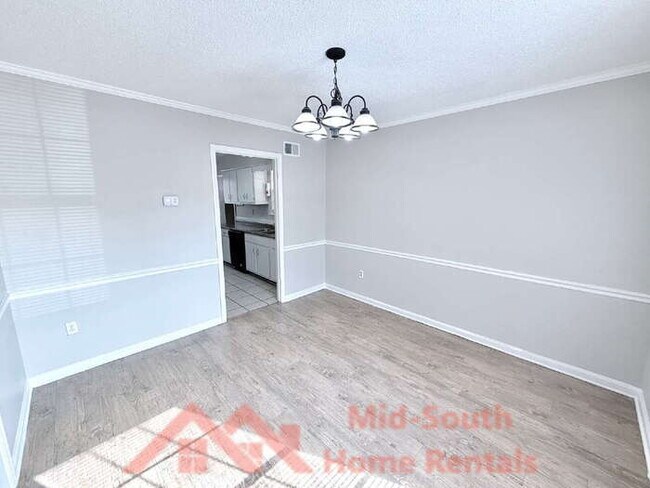 Building Photo - 7288 Hollorn Ln