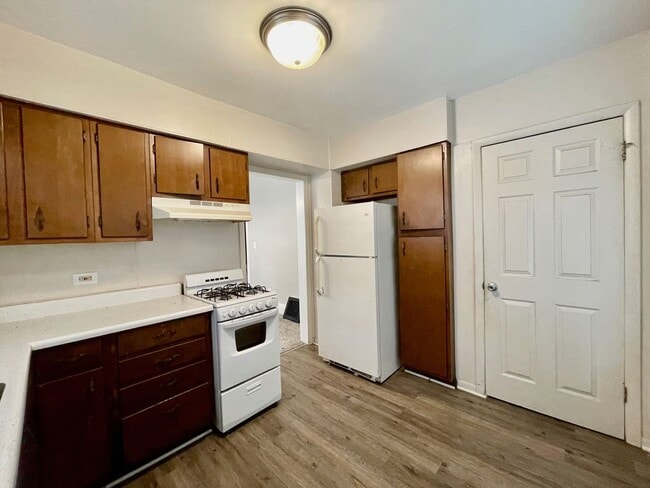 Building Photo - Two Bedroom Home in Muskegon