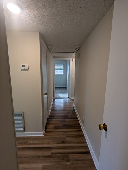 Building Photo - 6522 Bartholf Ave